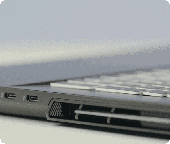Closeup on edge of Puget Mobile C170-G laptop
